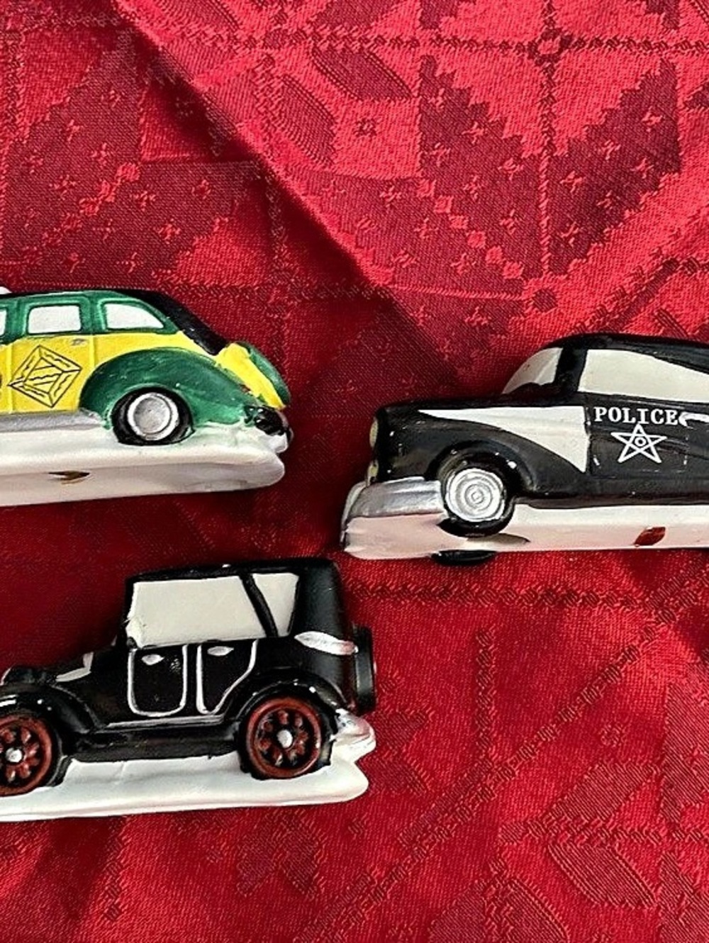 The 3 vehicles of the Christmas village It’s a wonderful life Bedford Falls
